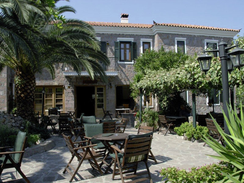 Adonis in Molyvos, Mytilene (Lesbos) Terasse