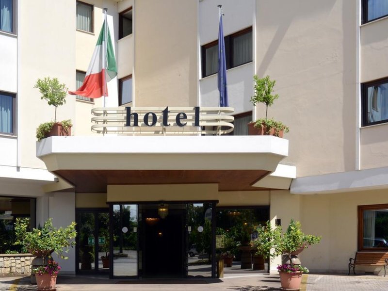 Hotel Bassetto in Ferentino, Rom-Fiumicino Außenaufnahme