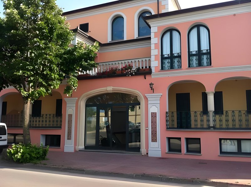 Residence Marina Palace in Orosei, Olbia,Sardinien Außenaufnahme