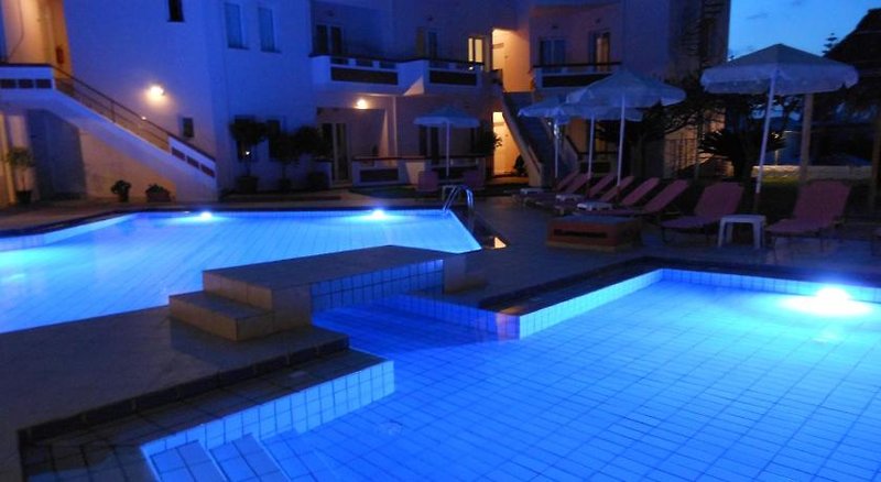Jechrina Apartments in Kato Daratsos, Chania (Kreta) Hallenbad