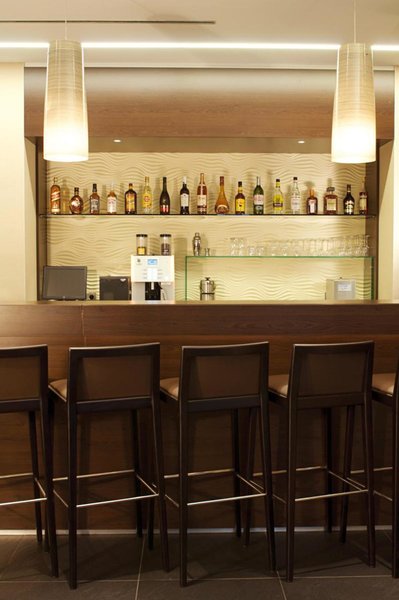 NH Berlin Potsdamer Platz in Berlin, Berlin-Sch�nefeld (DE) Bar