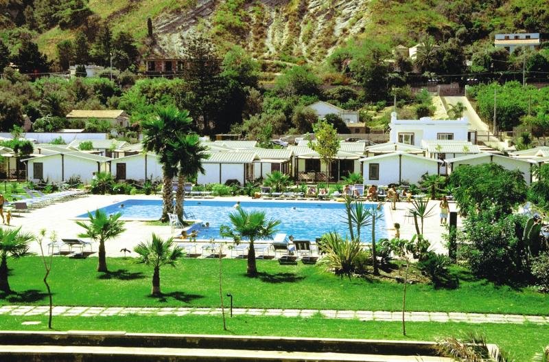 Le Dune Beach Club in Mortelle, Catania Pool