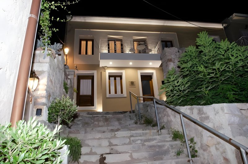 Leone Suites in Nafpaktos, Araxos (Pelepones) Außenaufnahme