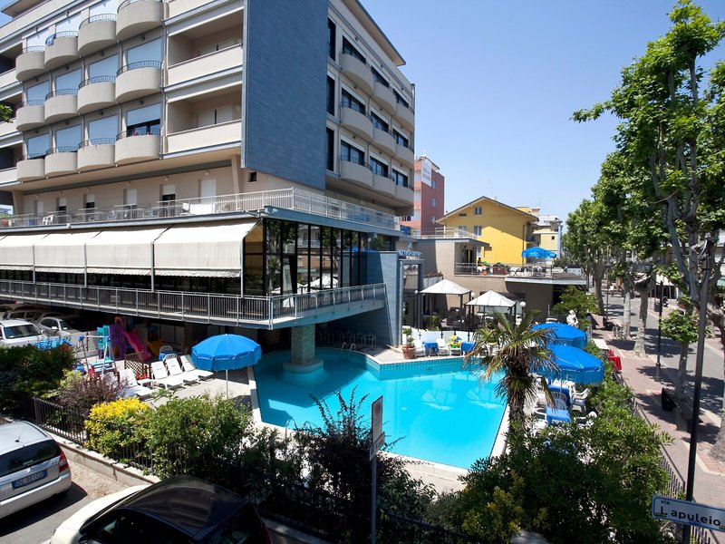Metropolitan in Bellaria-Igea Marina, Mailand (Malpensa) Außenaufnahme