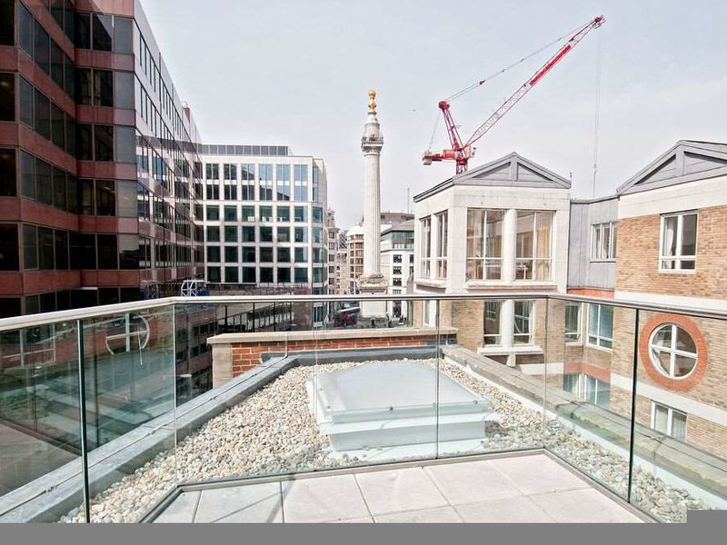Go Native Monument in London, London-Heathrow Außenaufnahme