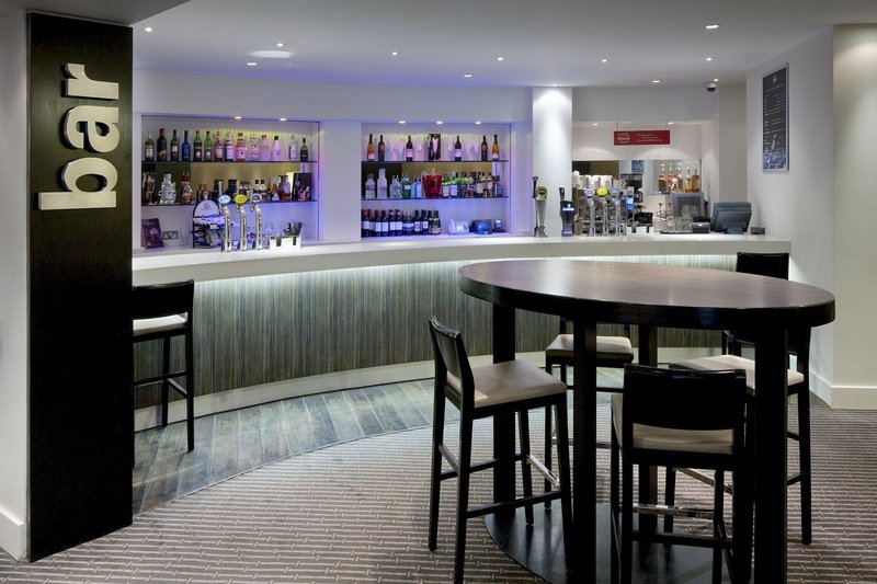 Holiday Inn London-Bloomsbury in London, London-Stansted Bar