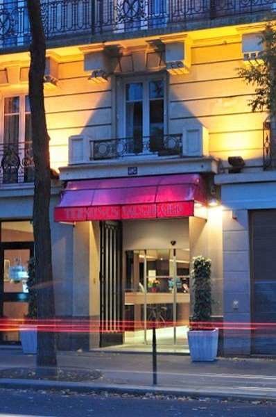 Hotel Paris Vaugirad in Paris, Paris-Orly Außenaufnahme