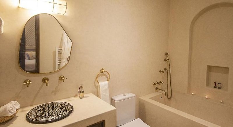 Riad Cologne & Spa in Marrakesch, Marrakesch (Marokko) Badezimmer