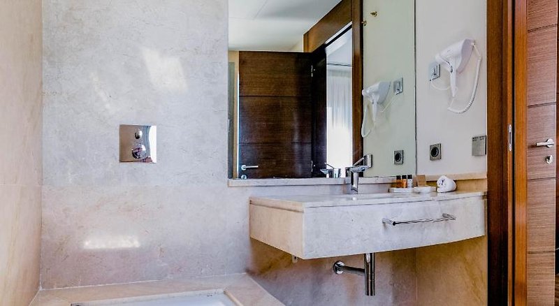 Hotel Boutique Aroma de Mar in Novo Sancti Petri, Jerez De La Frontera Badezimmer