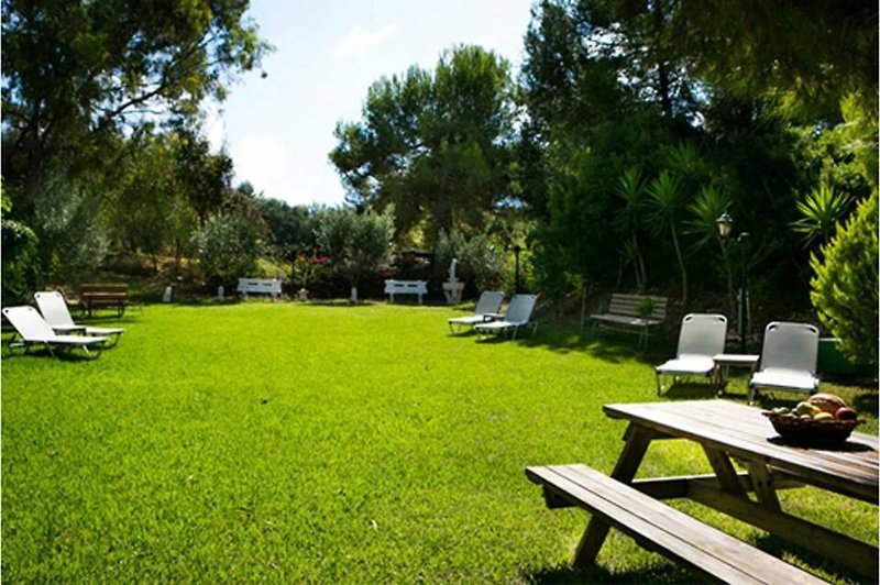 Irilena Hotel in Lassi, Kefalonia Garten