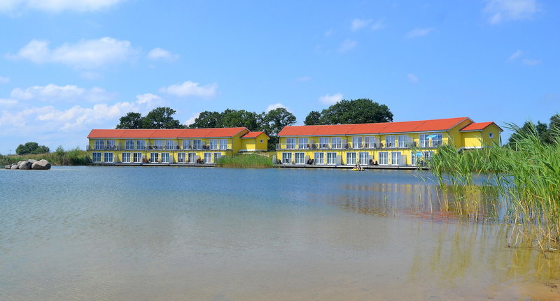 Neuer Hennings Hof in Perleberg, Berlin-Tegel (DE) Außenaufnahme