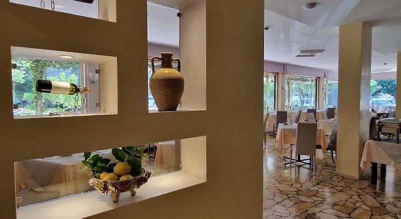 Park Hotel Castello in Finale Ligure, Nizza Lounge/Empfang