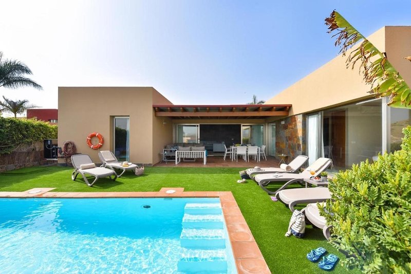 Par 4 Villas 6 in El Salobre, Gran Canaria Pool