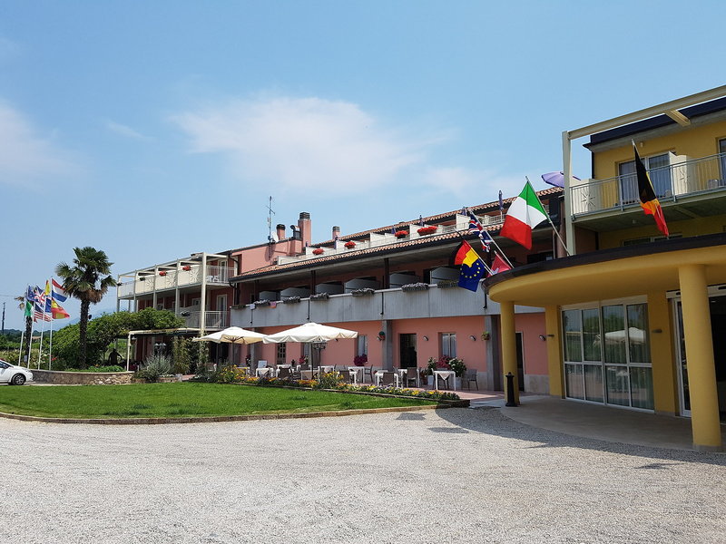 Hotel Bella Lazise in Lazise, Verona Außenaufnahme