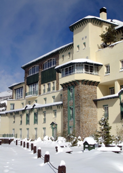 The Mountains Hotel in Sierra Nevada, Malaga Außenaufnahme