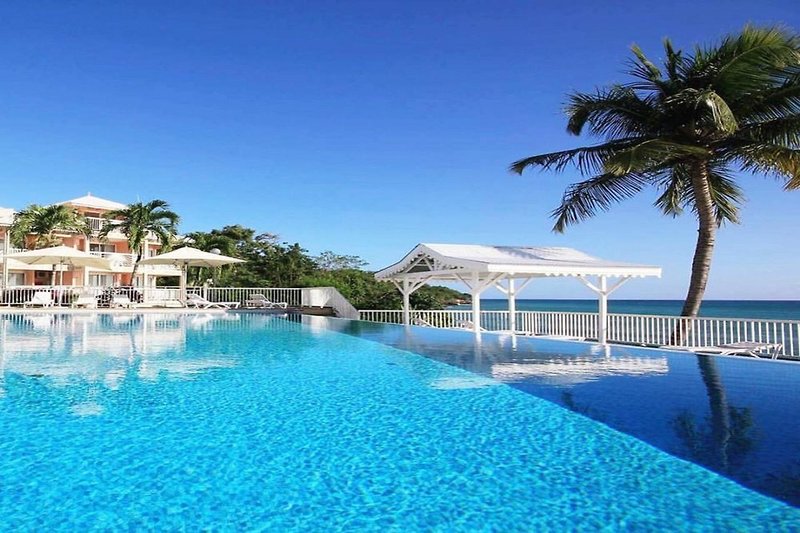 Diamant Beach Martinique in Le Diamant, Fort-De-France Pool