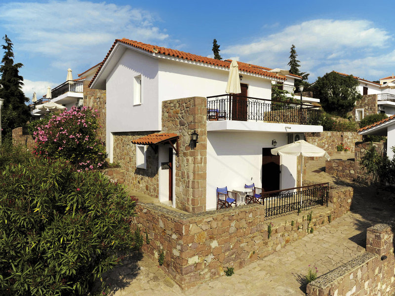 Delfinia Hotel & Bungalows in Molyvos, Mytilene (Lesbos) Außenaufnahme