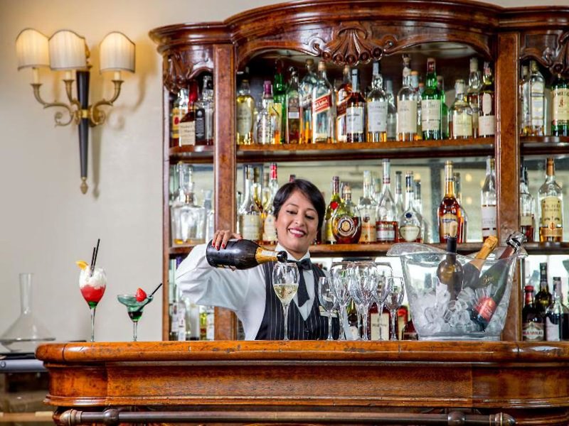 Bar
