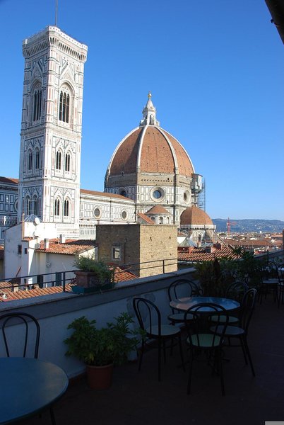 Medici in Florenz, Florenz Außenaufnahme