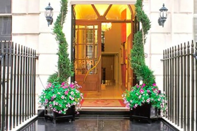 St George Hotel in London, London-Gatwick Außenaufnahme