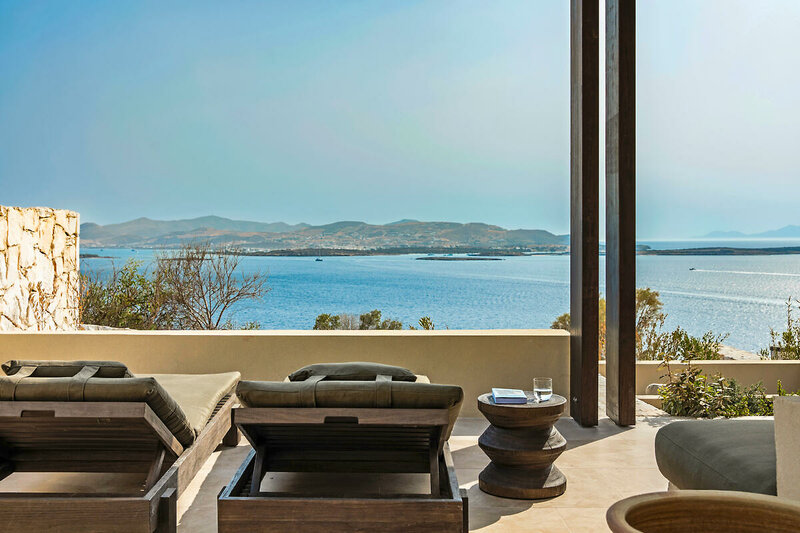 Luura Paros Cliff in Agia Irini, Mykonos Terrasse
