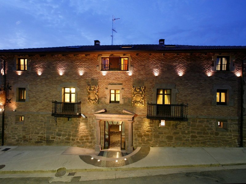 Real Casona De Las Amas in Azofra, Bilbao Außenaufnahme