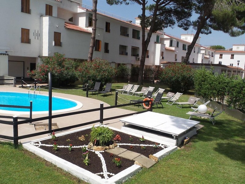 Bns Hotel Francisco in Baia Domizia, Neapel Außenaufnahme