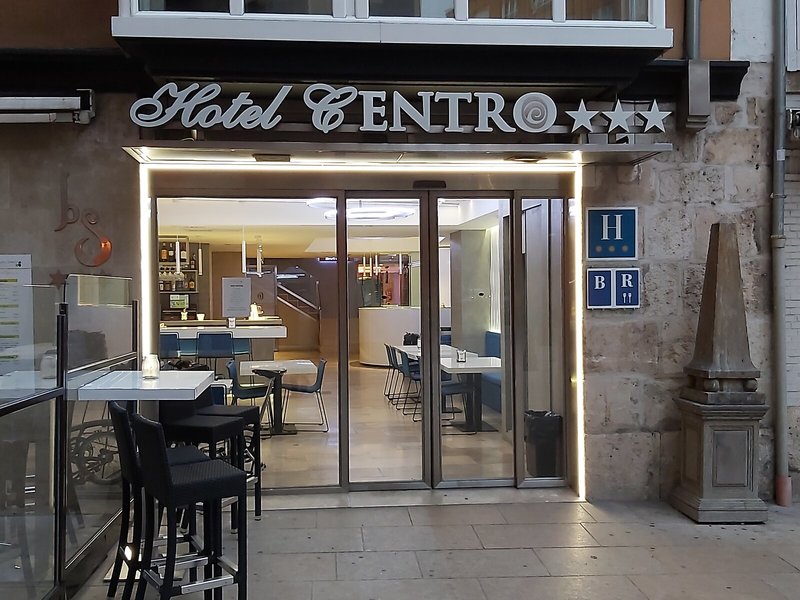 Centro Burgos Los Braseros in Burgos, Bilbao Bar