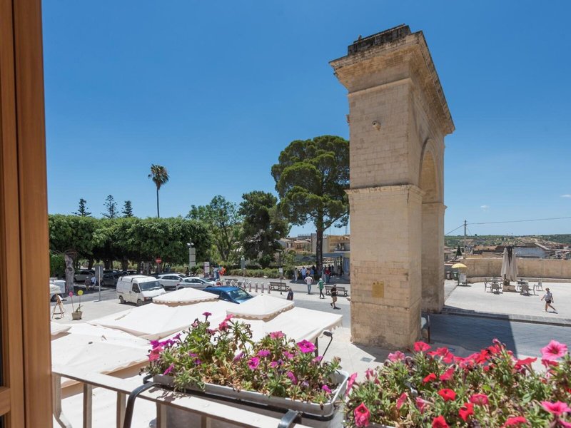 Flora in Noto, Catania Außenaufnahme
