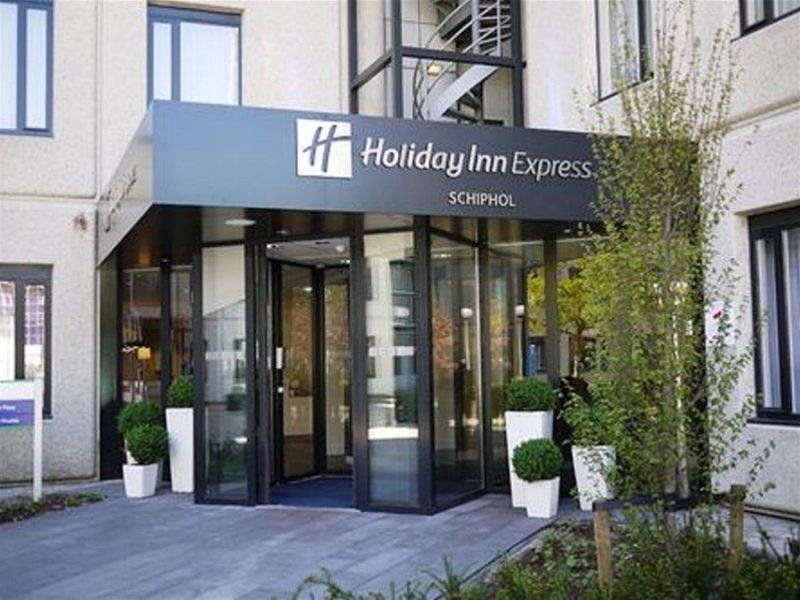 Holiday Inn Express Amsterdam - Schiphol in Schiphol, Amsterdam (NL) Außenaufnahme