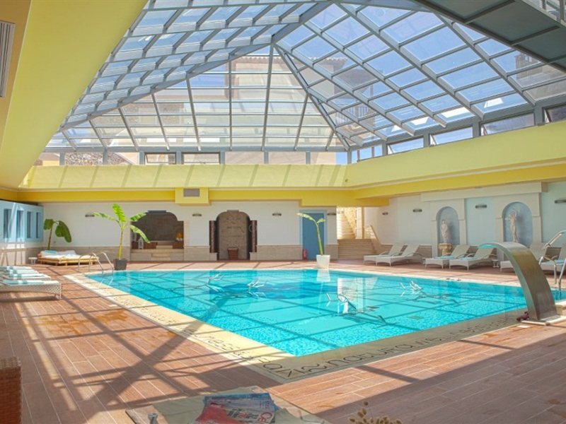 Hallenbad