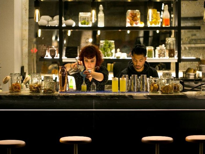 Bar