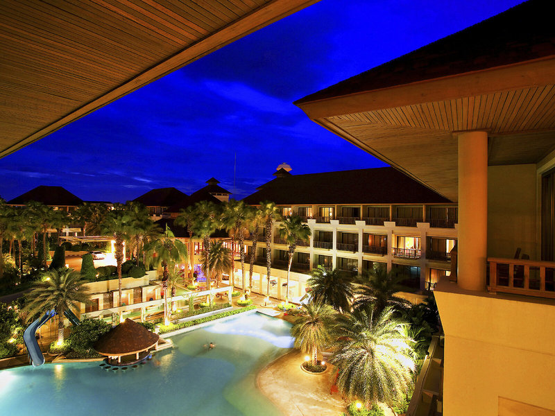 The Tide Resort in Bang Saen, Bangkok Außenaufnahme