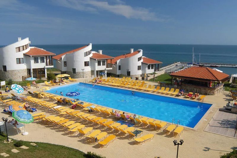 Diamond - Dinevi Resort in Sweti Wlas, Burgas Pool