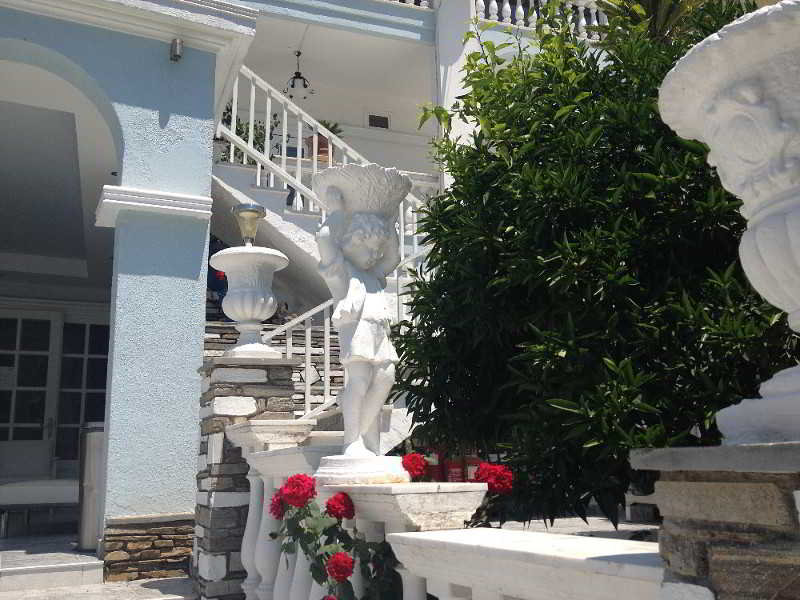 Hotel Diaporos in Vourvourou, Thessaloniki (Chalkidiki) Terasse