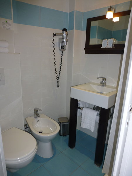 Locarno in Nizza, Nizza Badezimmer