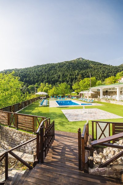 Ilaeira Mountain Resort in Toriza, Athen Garten