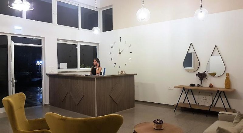 Argiri Apartments & Suites in Kavros, Chania (Kreta) Lounge/Empfang