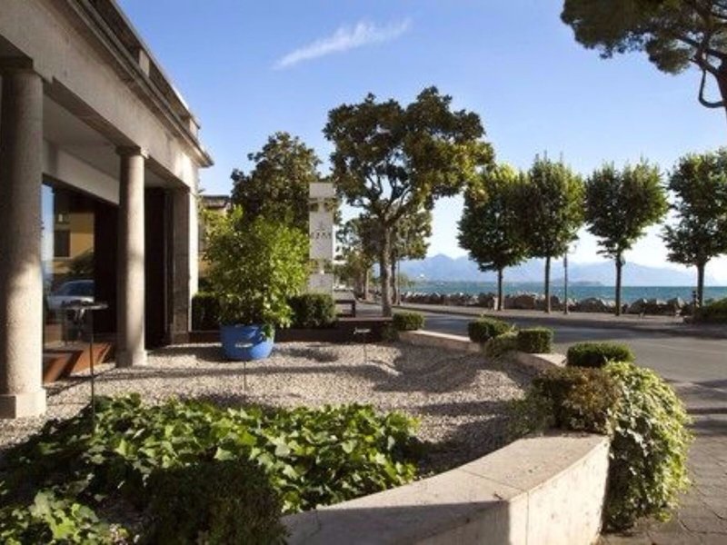 Park in Desenzano del Garda, Mailand (Malpensa) Außenaufnahme