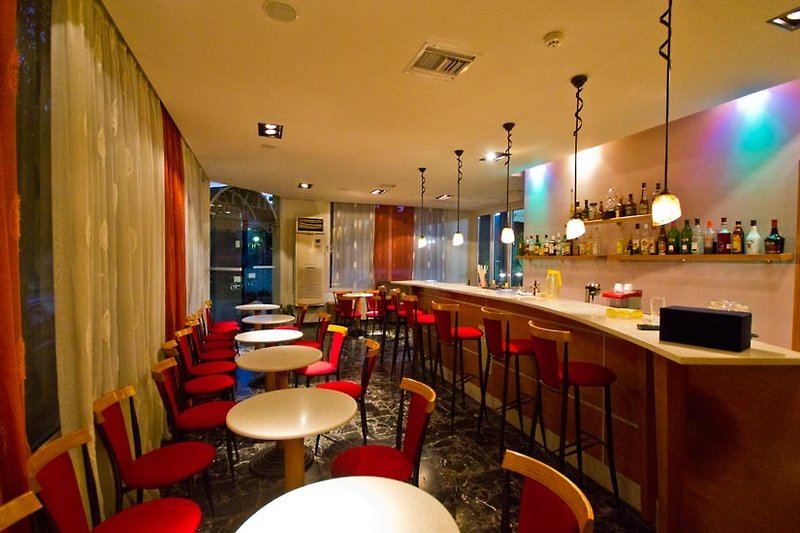 City Plus Rhodes Hotel in Rhodos-Stadt, Rhodos Bar