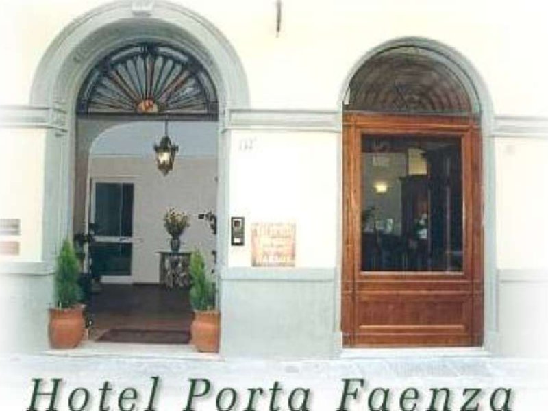 Porta Faenza in Florenz, Florenz Außenaufnahme