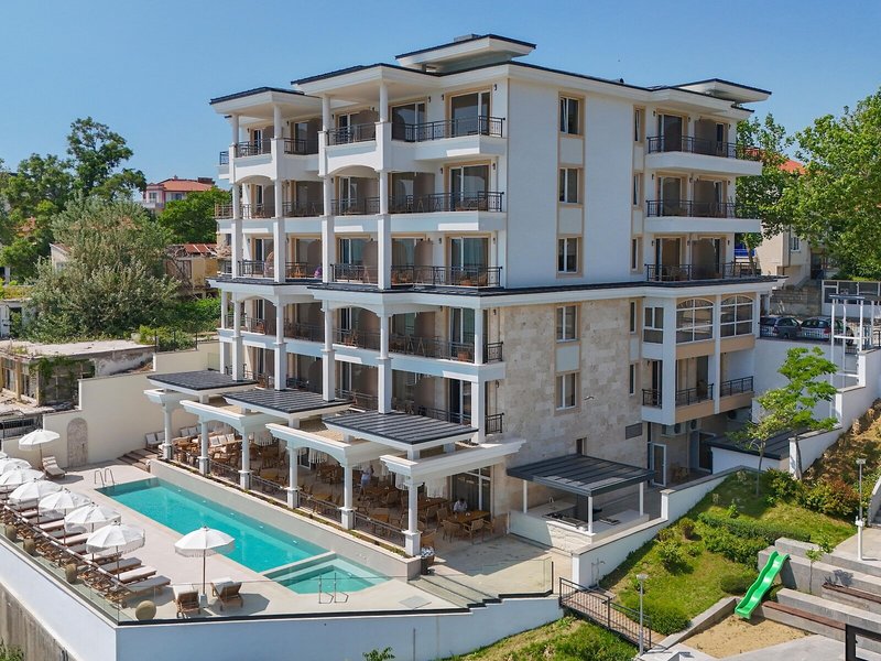 La Boheme in Obsor, Varna Pool