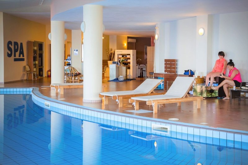 Hallenbad