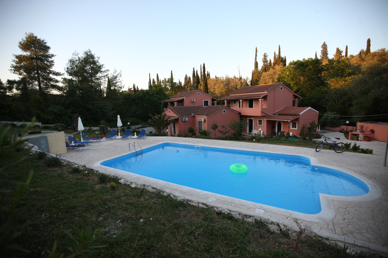 Despina Studios & Apartments in Sinarades, Korfu Pool