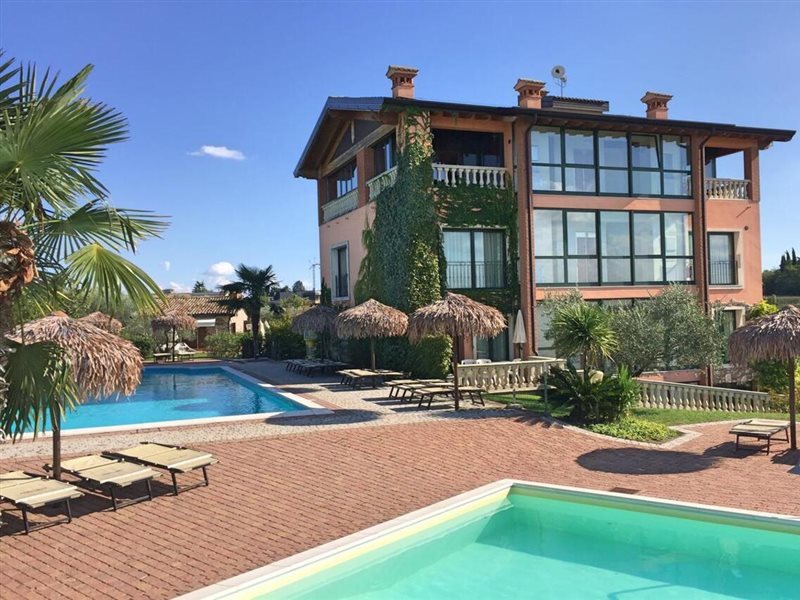Bertoletta Village Apartments in Peschiera del Garda, Mailand (Malpensa) Pool