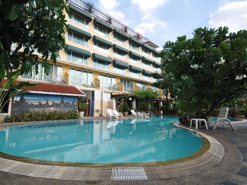 New Siam Riverside in Bangkok, Bangkok Pool