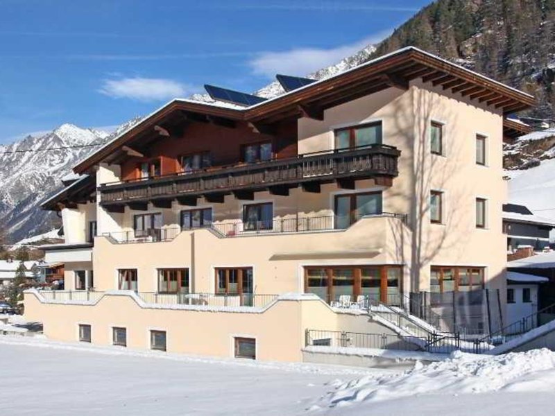 Pension Alpenheim Jörgele in Sölden, Innsbruck (AT) Außenaufnahme