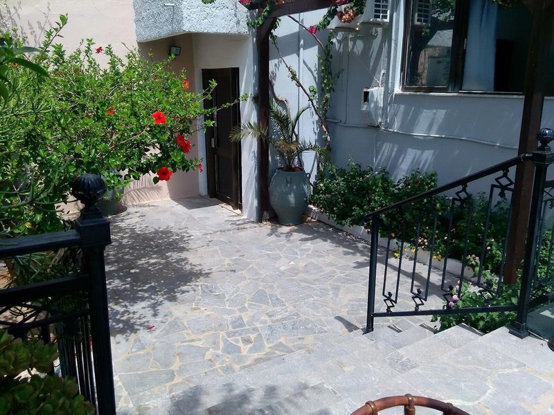Elvira Hotel in Stalida, Heraklion (Kreta) Terrasse