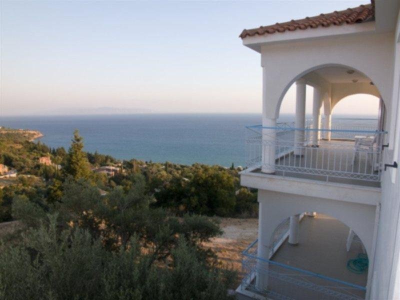 Folies Apartments in Lourdata, Kefalonia Außenaufnahme