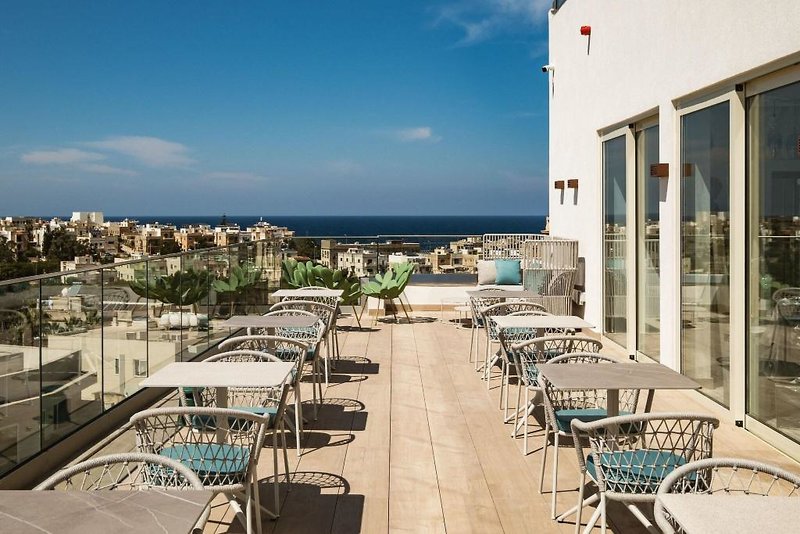 AC Hotel St. Julian's in San Giljan, Malta Terrasse